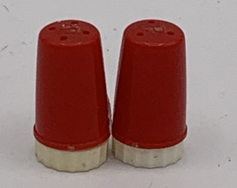 Batidores vintage de sal y pimienta - SUPER MINI - Sal y pimienta de plástico rojo - Muy pequeño!