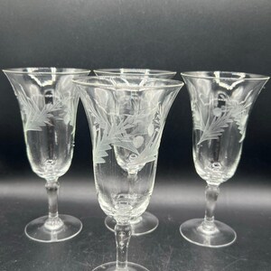 Vintage Etched Fluted Wine Glasses - Set of 4
