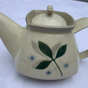 Vintage Porcelain, Vitreous Teapot, Made in USA, MCM, Mid Century, Atomic, Green Leaves, Blue Starbursts - RARE Find!!