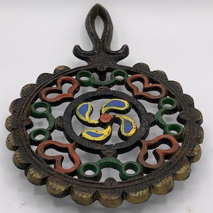 Wilton Painted Black Cast Iron Trivet - Vintage - Hearts and Leaves