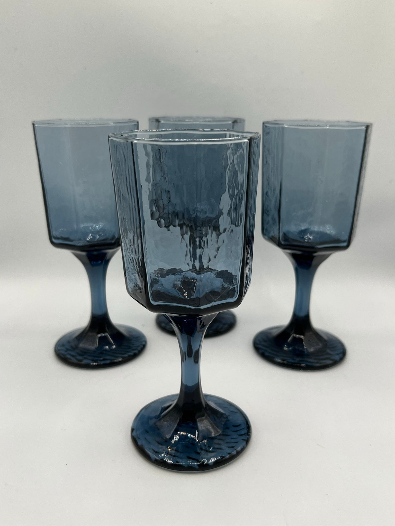 HKliving USA AGL4484 Retro Wine Glass with Blue Colored Stem
