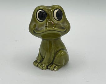 Vintage Big Eyed Frog - Single Salt Shaker - Frog Lover!!