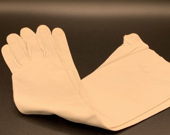 Aris of Paris Vintage 60's - Women's White Leather Gloves - New In Package