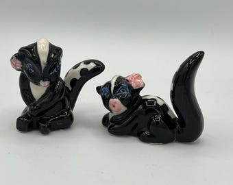 Vintage Salt and Pepper Shakers: Black and White Skunks - So Cute!!