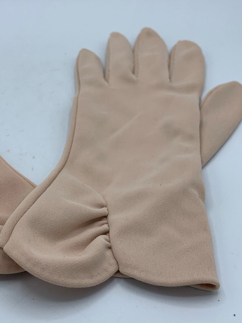 Nylasuede by Hansen Ladies Gloves Vintage 60's Size 6 1/2 Tan Very Vintage Cool image 2