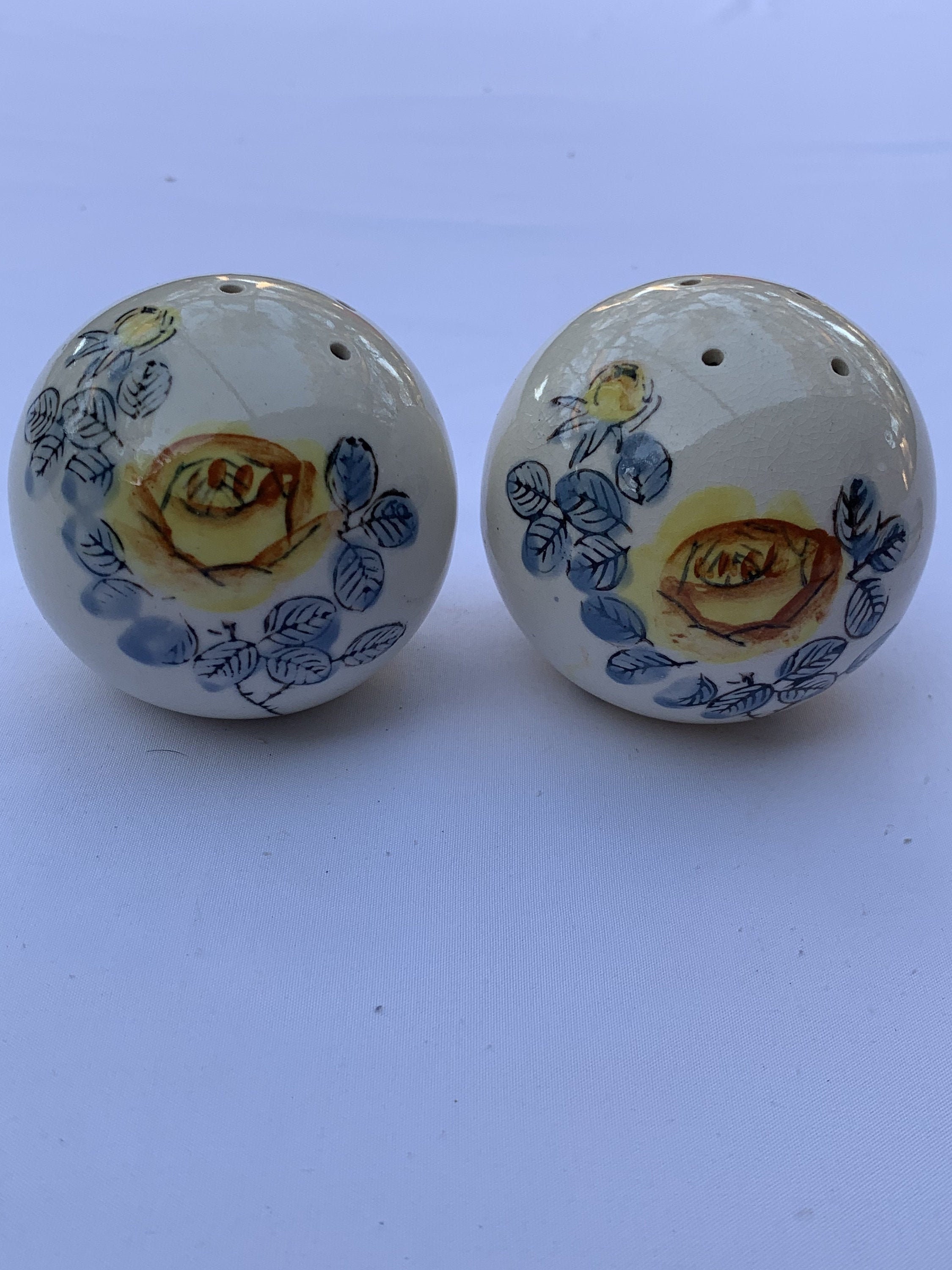 Vintage Salt and Pepper Shakers Round Yellow Flowers Blue Etsy