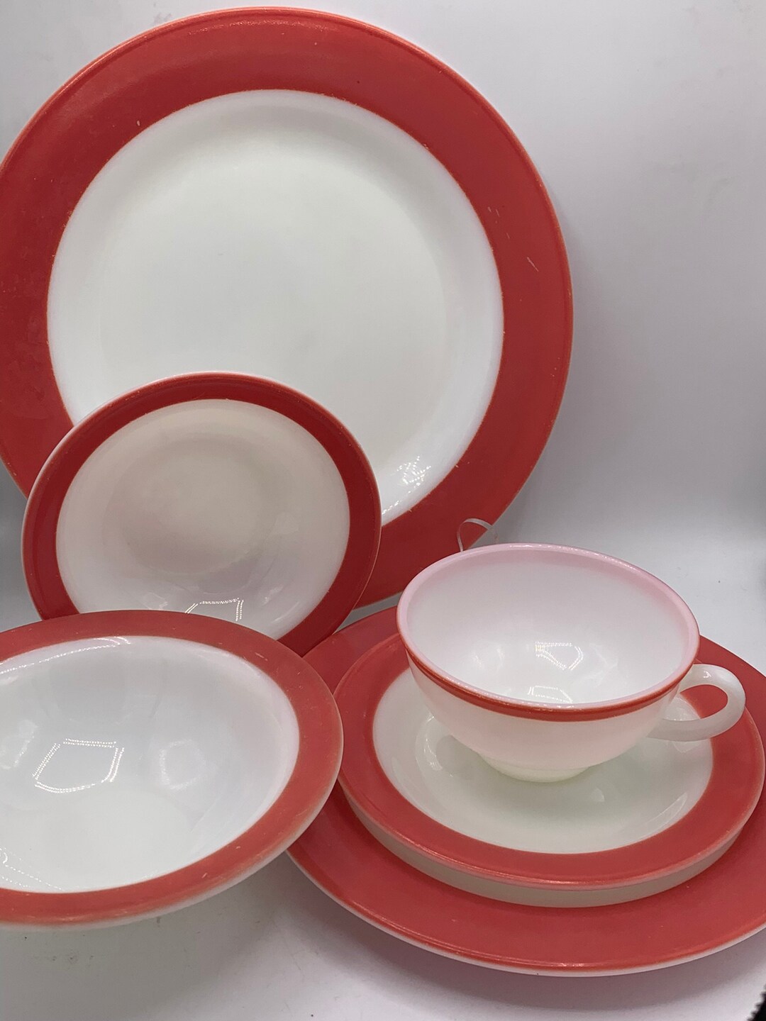 PYREX Plates With Raspberry Rim ~ so Fantastic!! Antique Rare 1960s ...