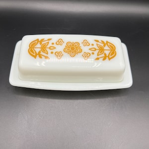 Vintage 1970's Pyrex Butterfly Gold Butter Dish - Great Find!!