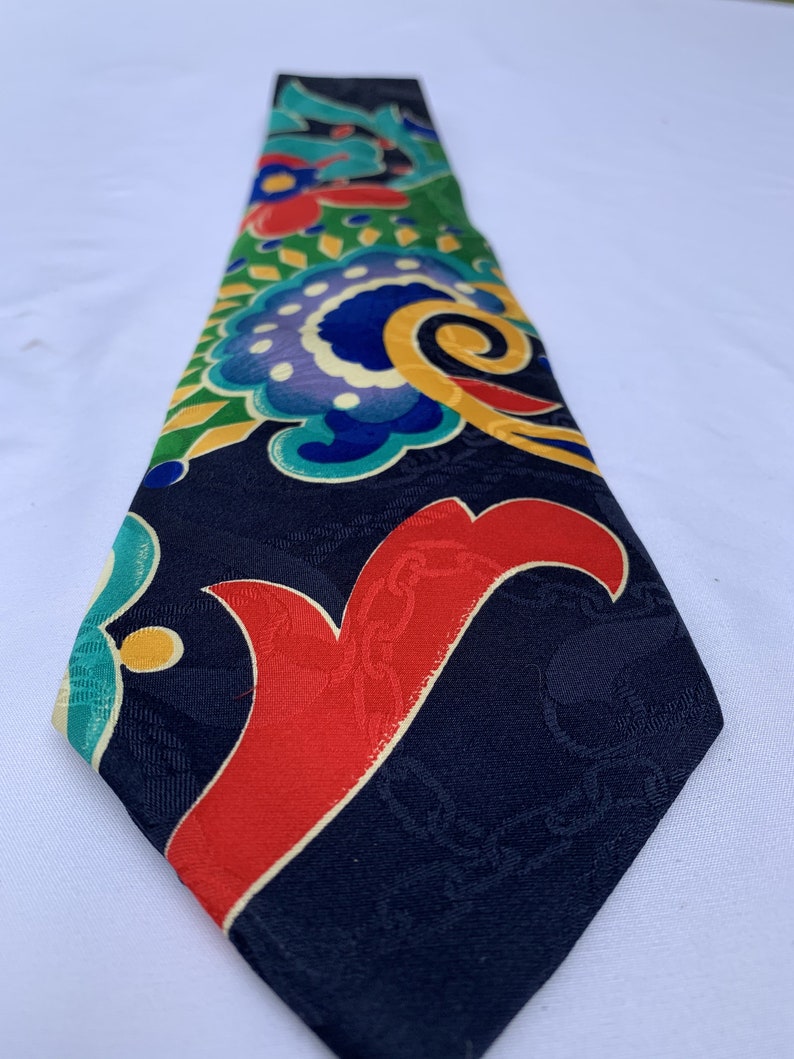 Perfect Condition Black Background with Bright Colors Graphic Design Wilkes Bashford Vintage Men/'s Silk Necktie
