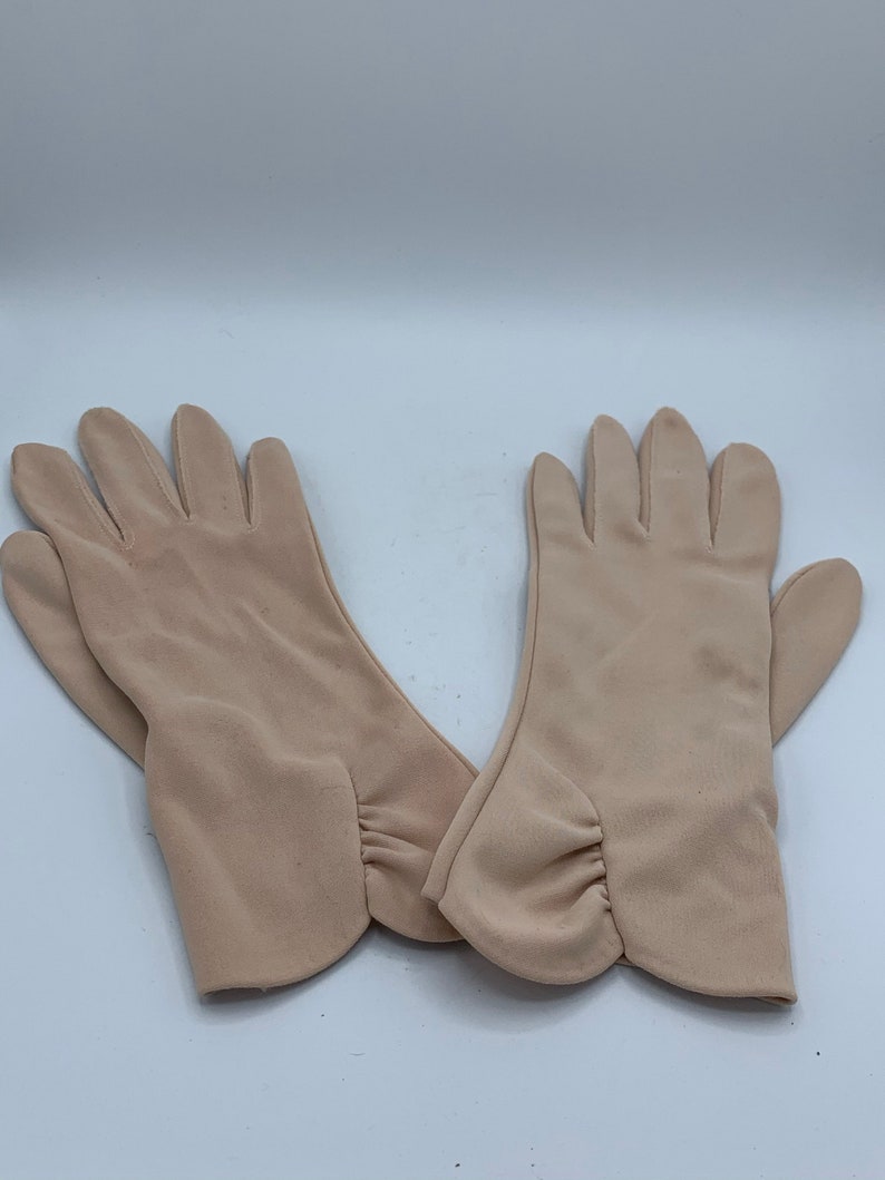 Nylasuede by Hansen Ladies Gloves Vintage 60's Size 6 1/2 Tan Very Vintage Cool image 1