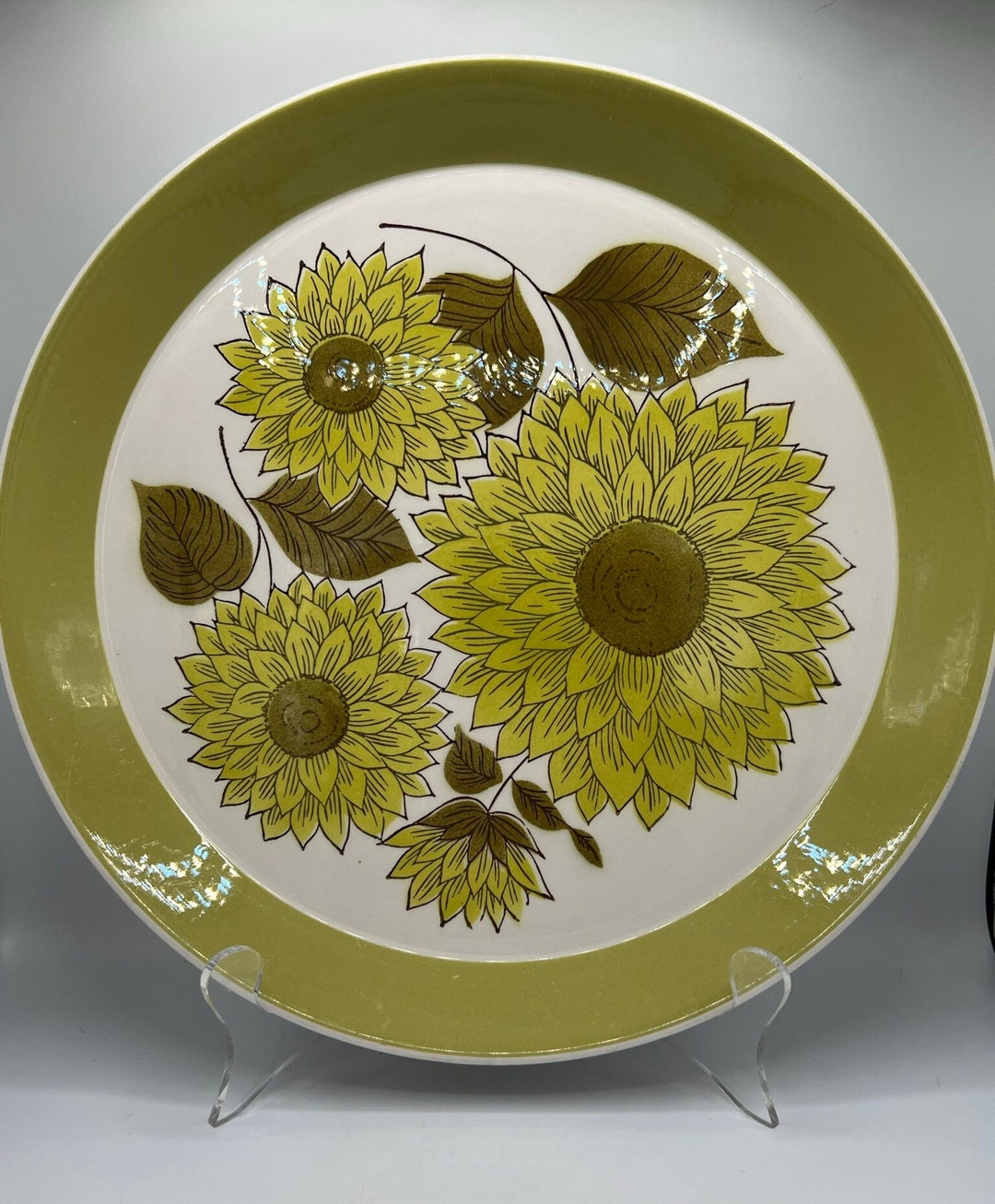 MIKASA　ディスプレイ　プレート Mikasa Eden Chop Plate: MCM Olive Green Sunflower Platter (12.5