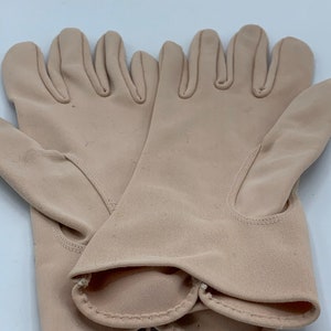 Nylasuede by Hansen Ladies Gloves Vintage 60's Size 6 1/2 Tan Very Vintage Cool image 3