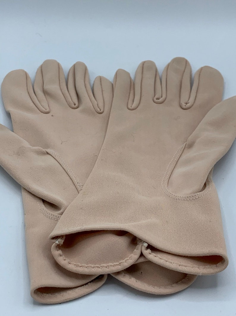 Nylasuede by Hansen Ladies Gloves Vintage 60's Size 6 1/2 Tan Very Vintage Cool image 3