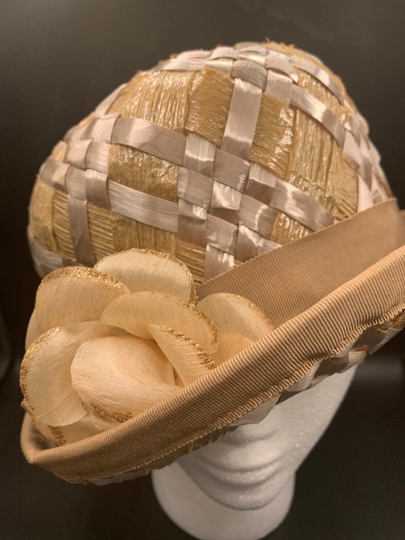 Vintage Structured Straw Hat with Beige Trim - Ba… - image 2