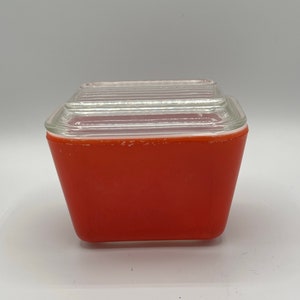 PYREX - Small Refrigerator Dish with Lid - Red - 501-C - Vintage - Mid Century - MCM