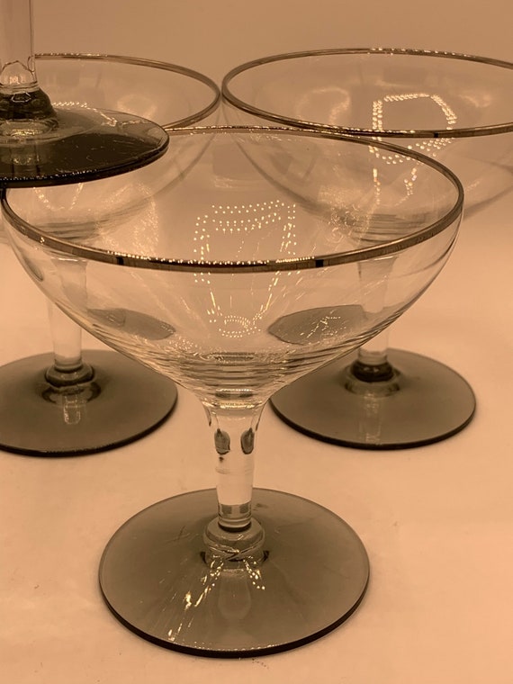Champagne glasses with no base deals