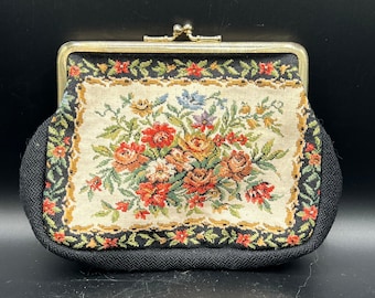 Great Little Vintage Purse - Clutch with Needlework Flowers - Classic!