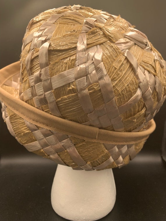 Vintage Structured Straw Hat with Beige Trim - Ba… - image 5