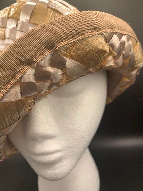 Vintage Structured Straw Hat with Beige Trim - Ba… - image 3