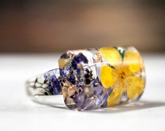 Forget Me Not Flower Ring, Nature Jewelry, Yellow Floral Jewelry, Plants Forget-me-not, Botanical Resin Ring, Flowers Jewelry, Gift for Her