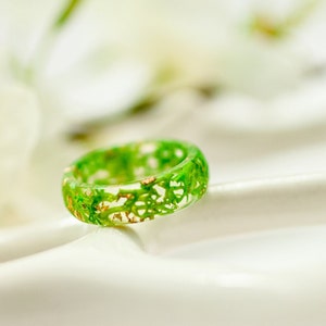 Forest Moss Ring, Green moss, Real Plant Jewelry, Real Moss Ring With Gold Flakes, Botanical Resin Jewelry, Terrarium Ring, Gift for her