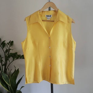 Vintage 1990s Silk Robbie Bee Button Down Top Yellow Sleevless Top 100% Silk Blouse image 2
