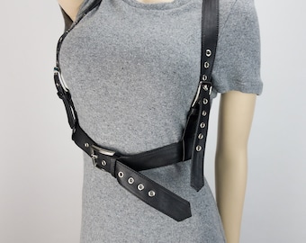 Black Leather Bat Wing Harness: Gothic Biker Accessory - Etsy display picture 3