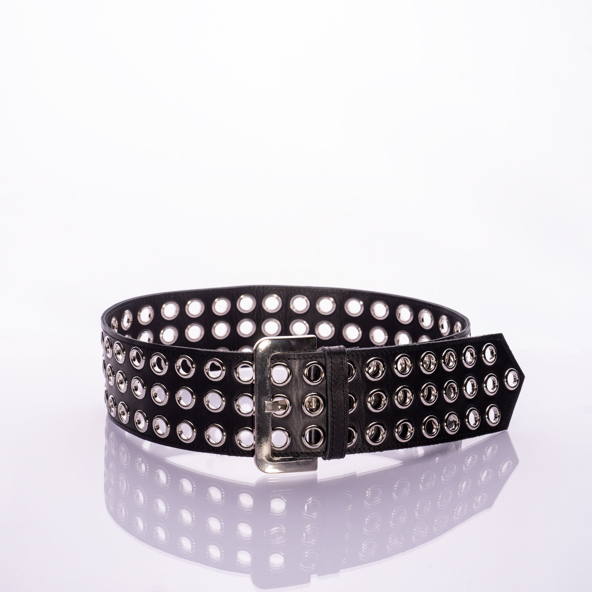 Wide 2.75″ (7cm) Black Leather Eyelets Large Silver Buckle