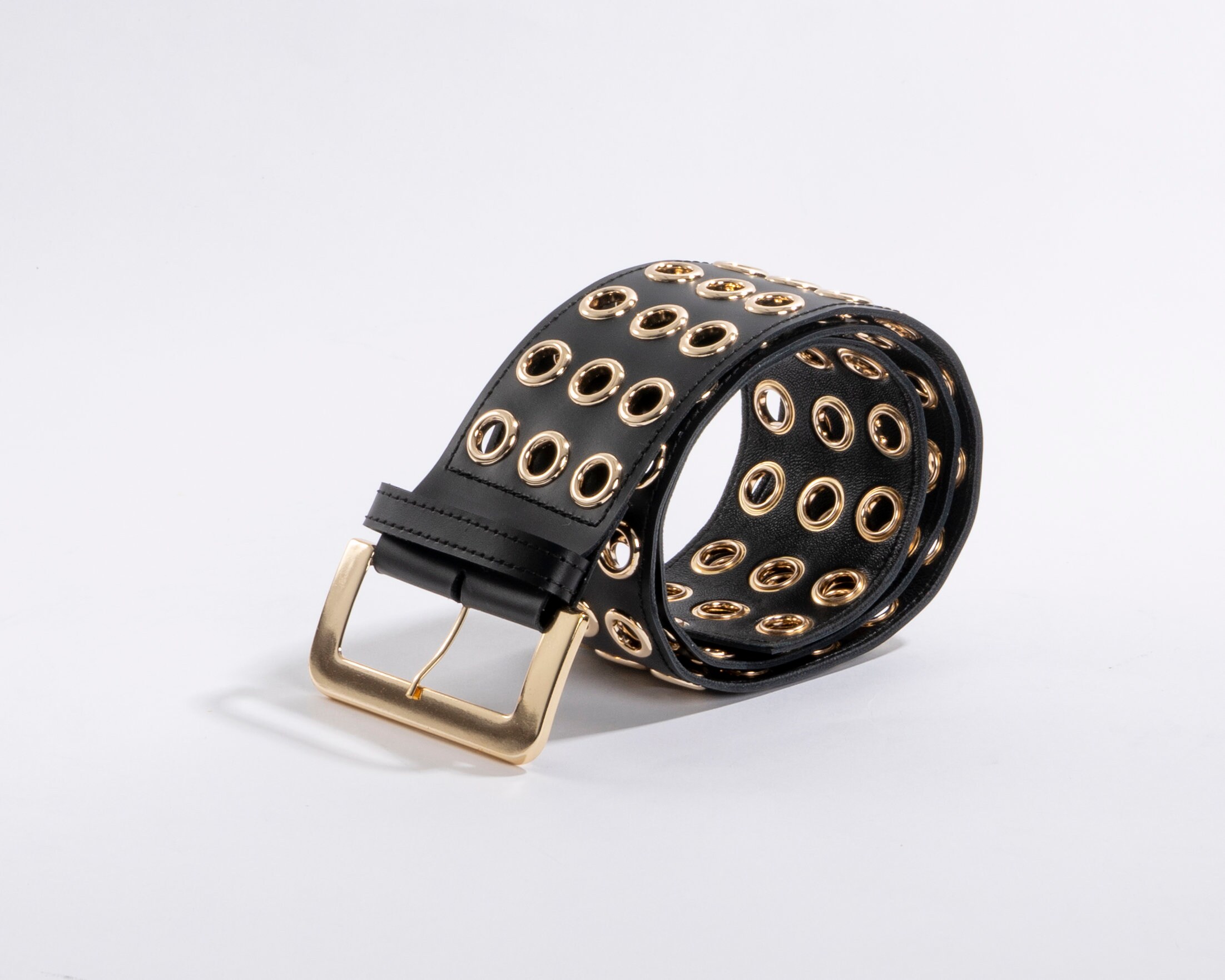 Ceinture Jaune Avec Gros œillets - Taille 95 Cm - Neuf Avec étiquettes - Matière Synthétique Pour Femme