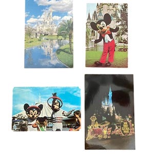Lot de 4 cartes postales vintage Walt Disney World des années 1970 des années 1980 Cendrillon Castle Mickey Mouse Space Mountain Main Street Electrical Parade