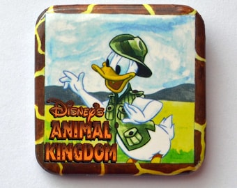 Rare Disney&#39;s Animal Kingdom Ranger Donald Duck Pin Button, With Green Hat and Vest, Walt Disney Company Square Metal Pin Vintage (2598B)
