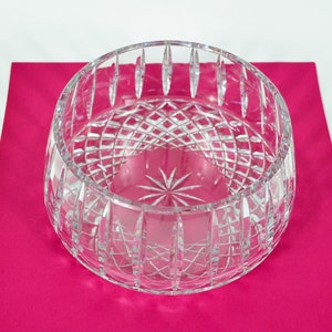 Clear Crystal Round Bowl With Vertical Cut Ribs and  Diamonds Pattern (2859O)