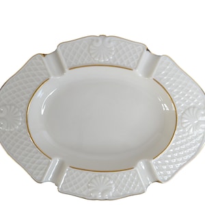 Vintage Lenox Oval Ashtray from the Aegean Collection, Ivory / Off White with Sea Shells, Enhanced with 24K Gold Rim, Made in USA (803C)