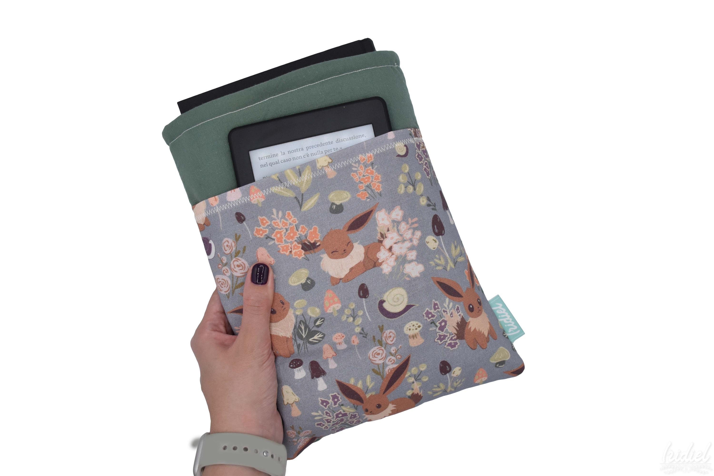 BOOKSLEEVE Large customizable - Book or Kindle/ereader padded cover for bag - trading cards, tgc, evolutions, sphere