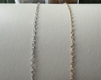 2.5mm Dainty Heart Link Chain PVD Stainless Steel chain by the foot for Permanent Jewelry