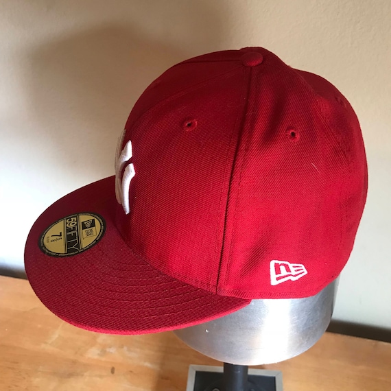 fred durst yankees hat