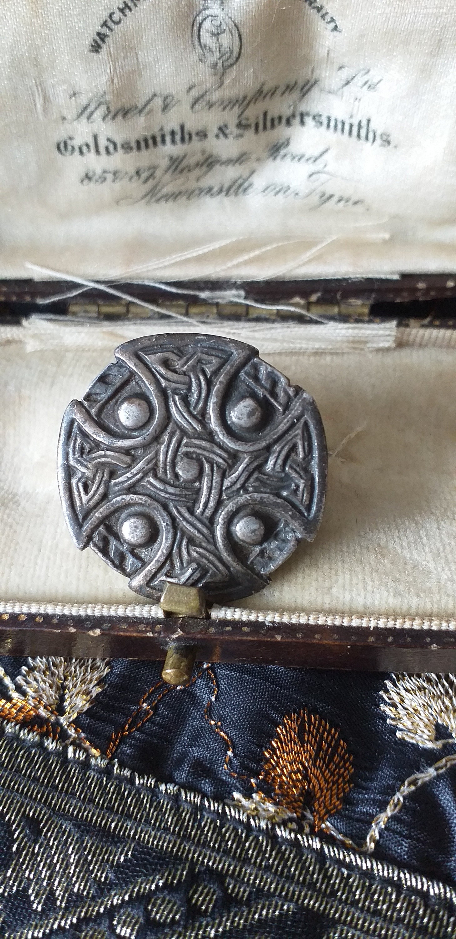 Jolie broche en argent trèfles début 1900