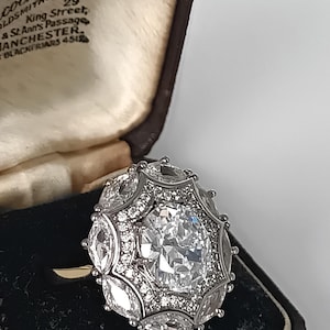 Anillo vintage de los años 90 de oro laminado de 18 quilates con circonita grande, talla Q del Reino Unido, 8 1/4 de EE. UU. - Contrastado con 750 Rg