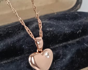 Vintage 1990-s 14 Karat Walzgold Zirkon Herzanhänger an Kette-punziert mit 585 RG
