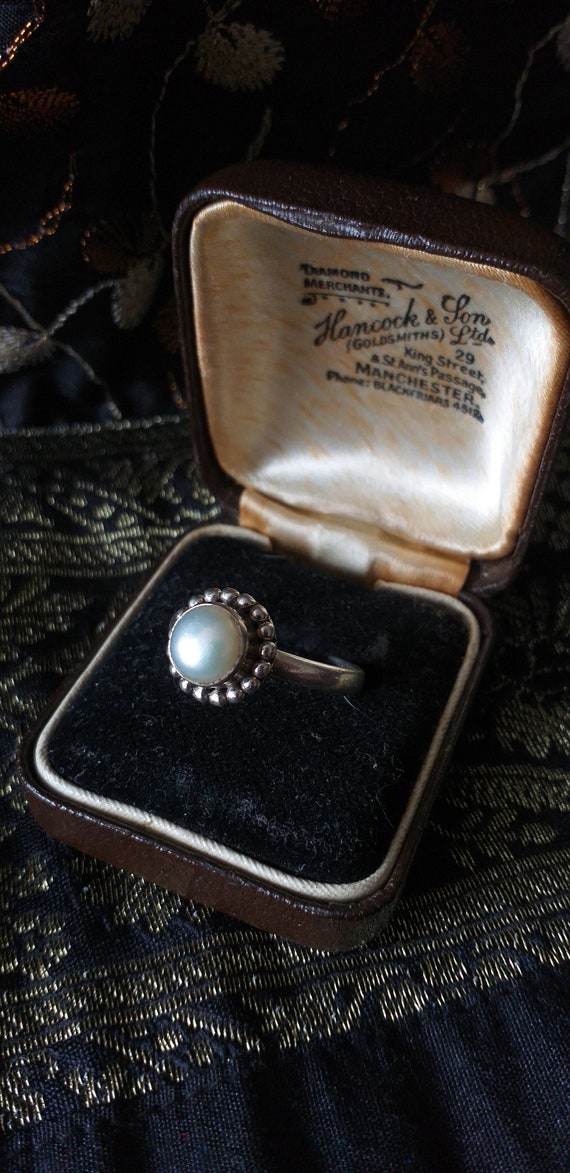 Vintage 1980-s Pearl Sterling Silver Ring Size UK 