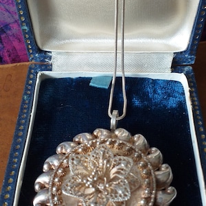 Antique Vintage Victorian Silver 800 et Cooper Extra Large Pendentif sur chaîne.