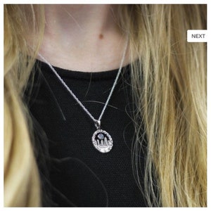 OUTLANDER Inspiriert STANDING STONES Silberanhänger &#39;With Moonstone&#39; (Kette inklusive)