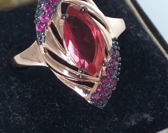 Bague Vintage Années 90 En Or Laminé 14 Ct Avec Rubis - Taille UK R / US 8.5, état Excellent