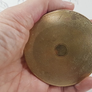 Vintage Gold Tone Powder Compact: Retro Makeup Mirror