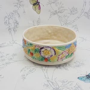 Art Deco Obstschale Clarice Cliff: Handbemalte Keramik