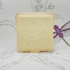 Vintage Art Deco Celluloid Compact: Cream Floral Powder Case