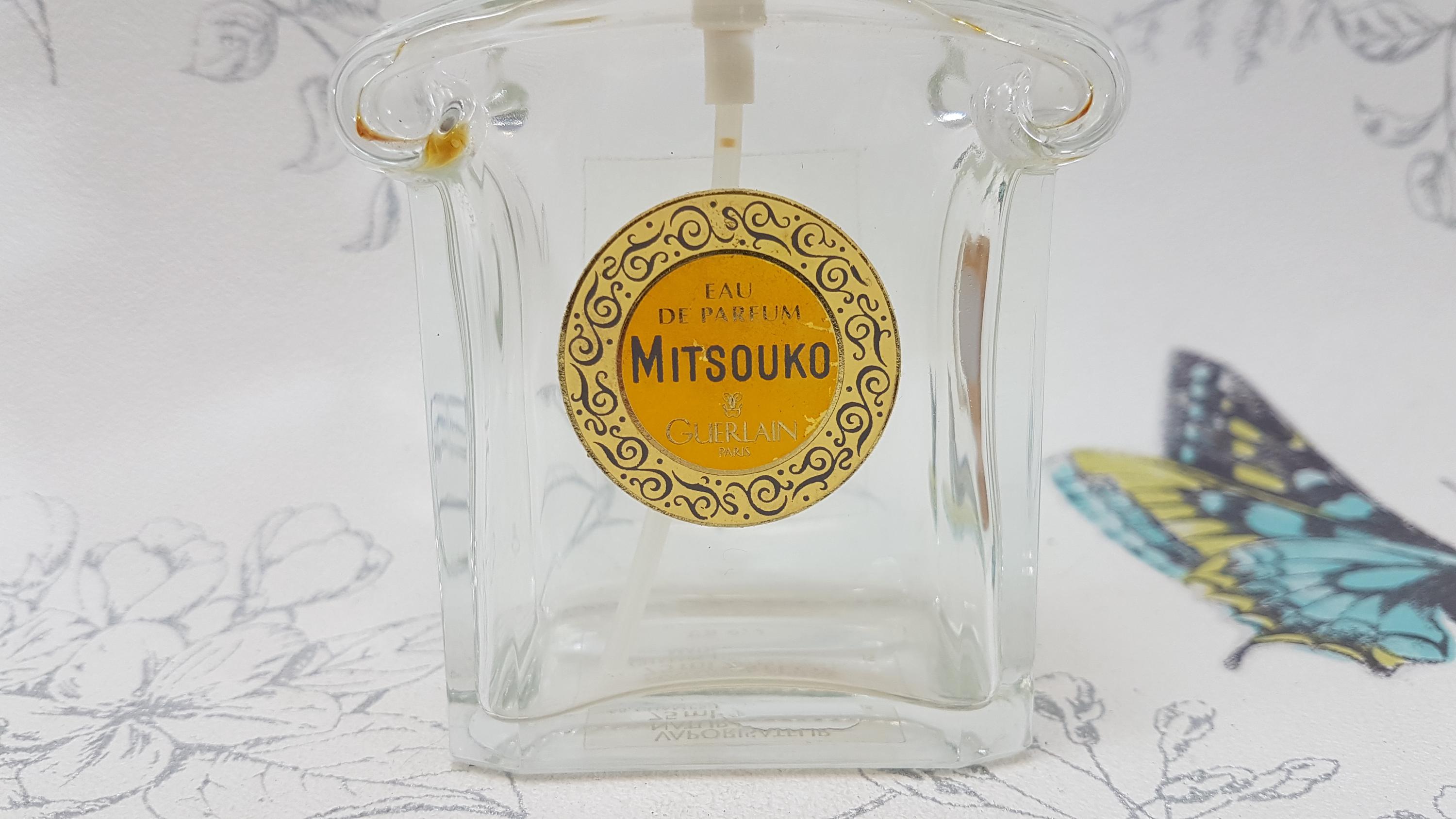 ヴィンテージのゲラン ミツコ香水瓶：フレンチハートストッパー