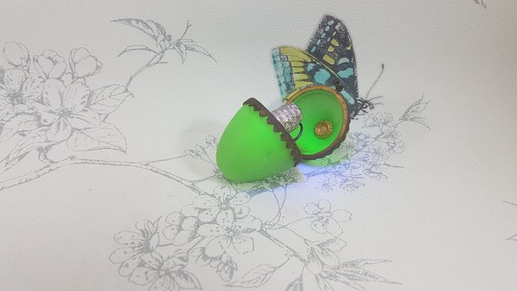 Antique Uranium Glass Sewing Etui: French Egg-Shaped Collectible with Sterling Thimble