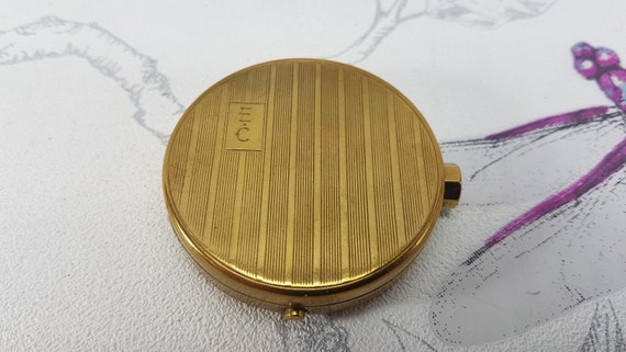 1700/'s French Courtiers great condition with handpainted disc on front bakelite art deco compact case empty inside very unusual