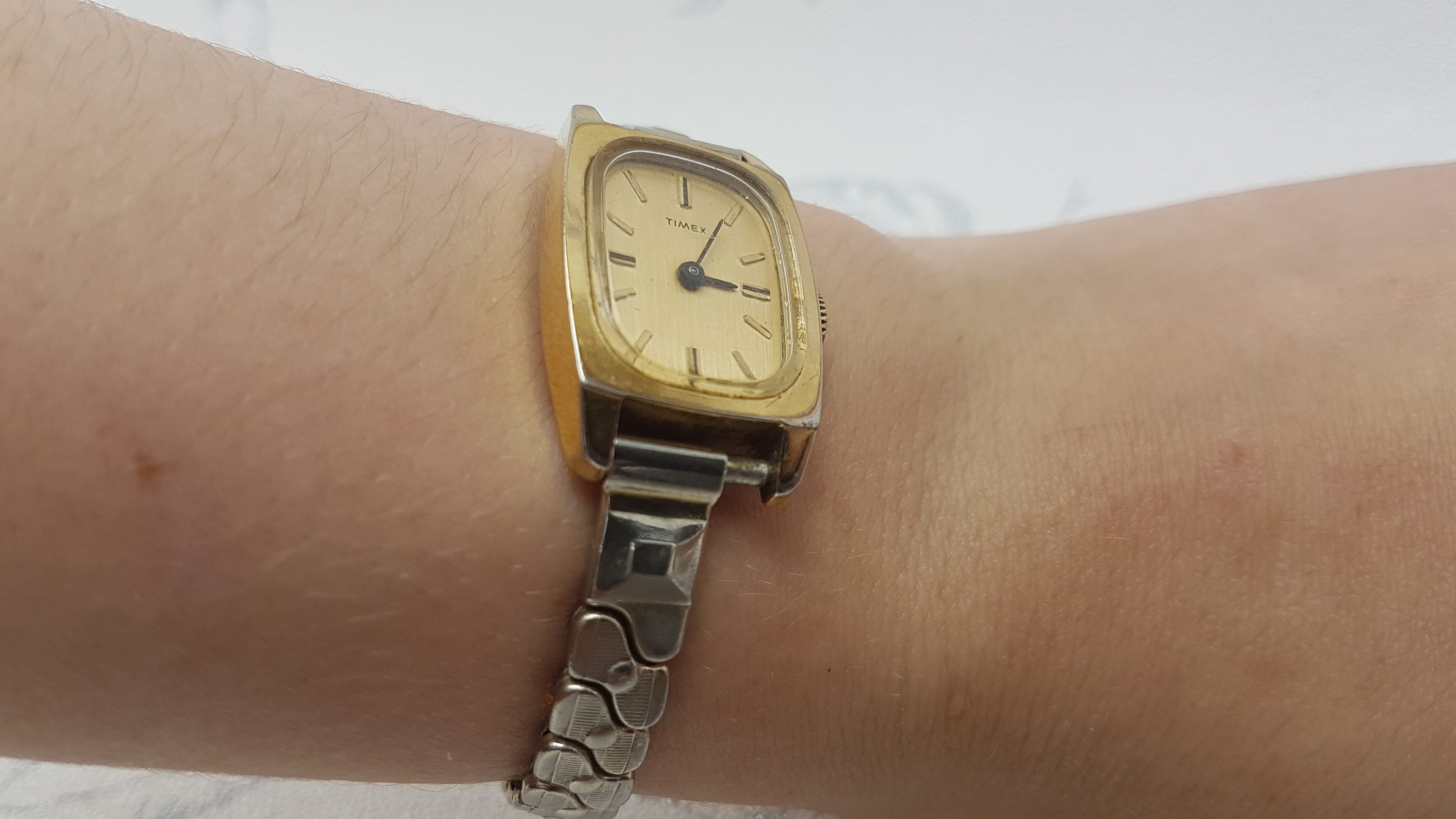 Vintage Gold Tone Timex Watch: Rectangular Hand-winding  display picture 1